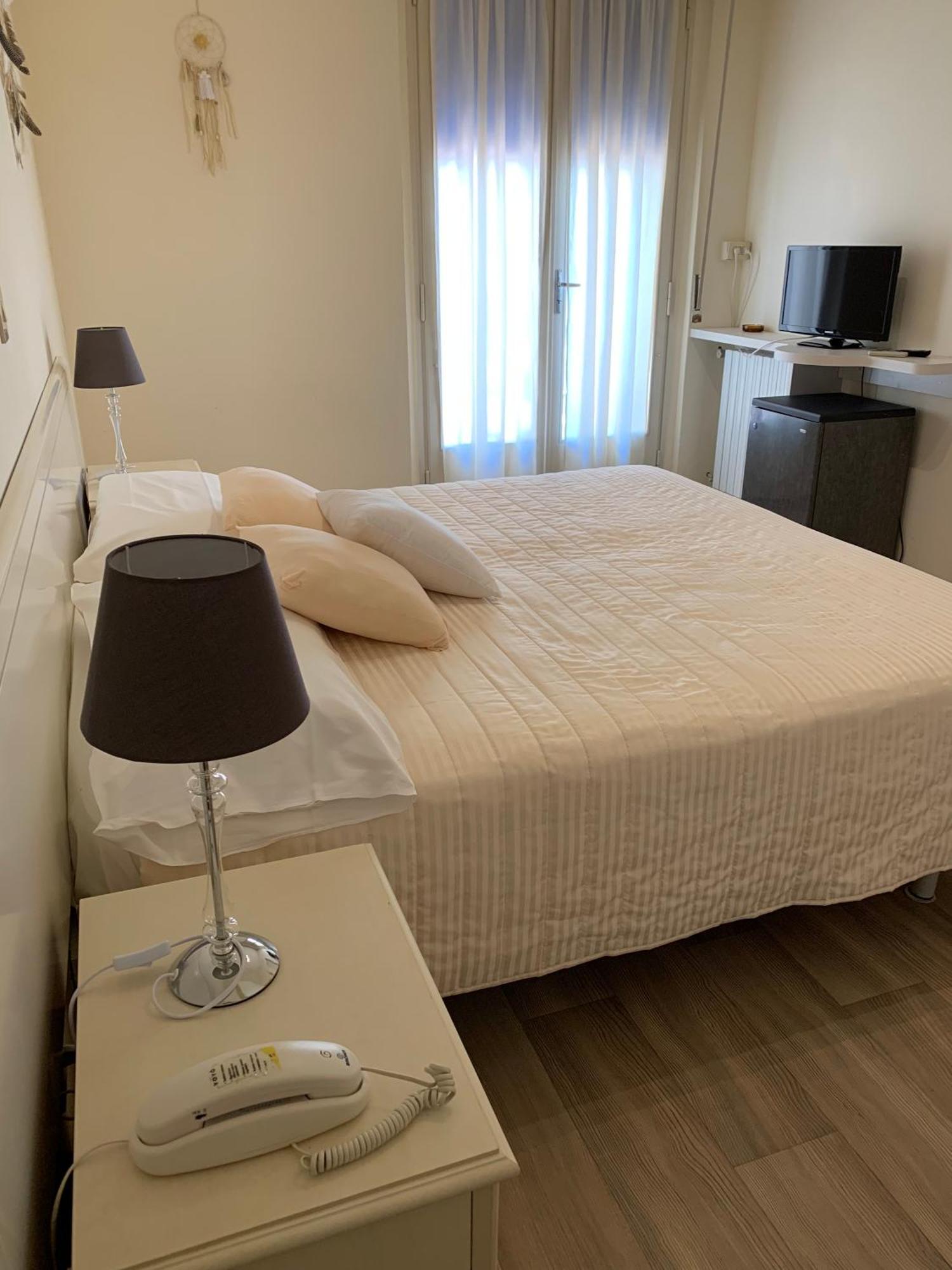 G&D Hotel Deanna Pool&Brunch Milano Marittima Chambre photo