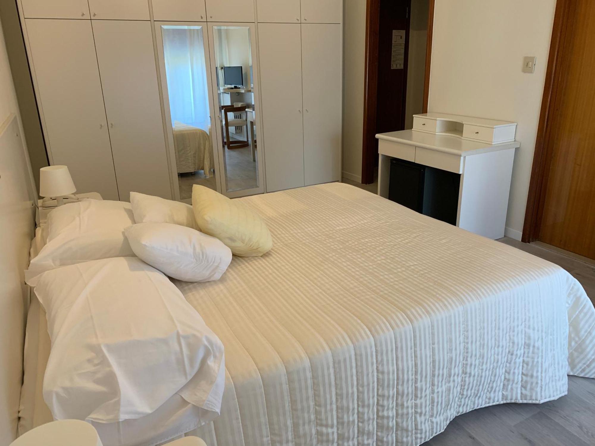 G&D Hotel Deanna Pool&Brunch Milano Marittima Chambre photo